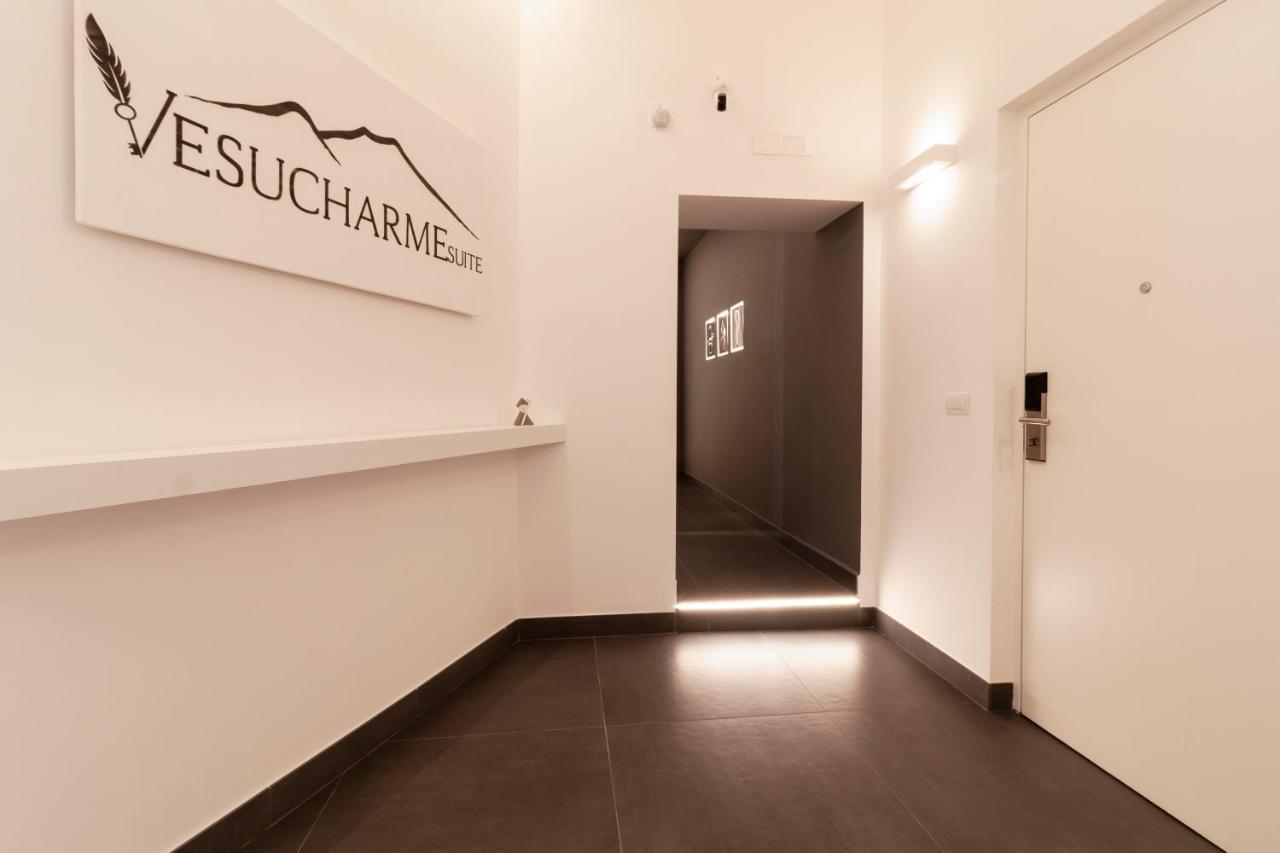 Vesucharme Suite Luxury Room Naples Luaran gambar